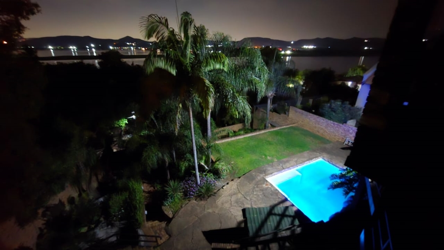 4 Bedroom Property for Sale in Kosmos North West